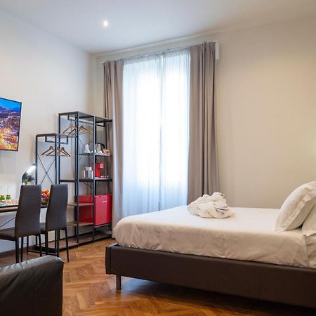 Varese Suites ภายนอก รูปภาพ