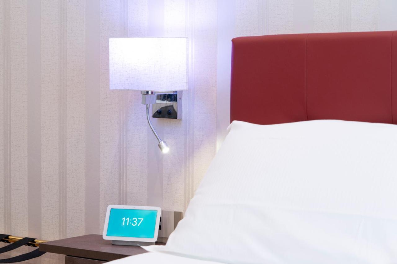 Varese Suites ภายนอก รูปภาพ
