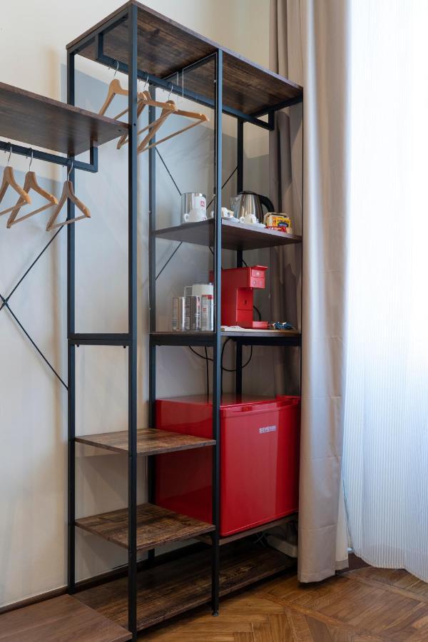 Varese Suites ภายนอก รูปภาพ